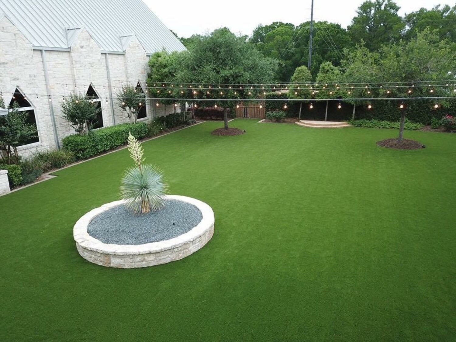 Artificial Grass with Fountain area