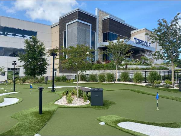 Commercial putting green installed by SYNLawn