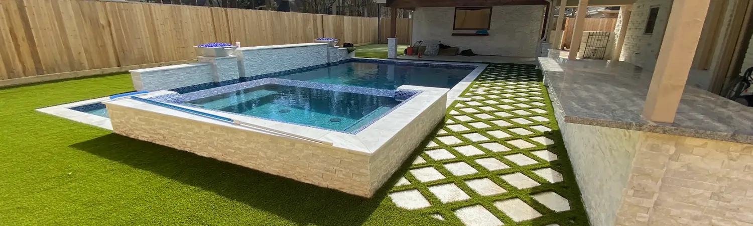 Artificial grass backyard installed by SYNLawn