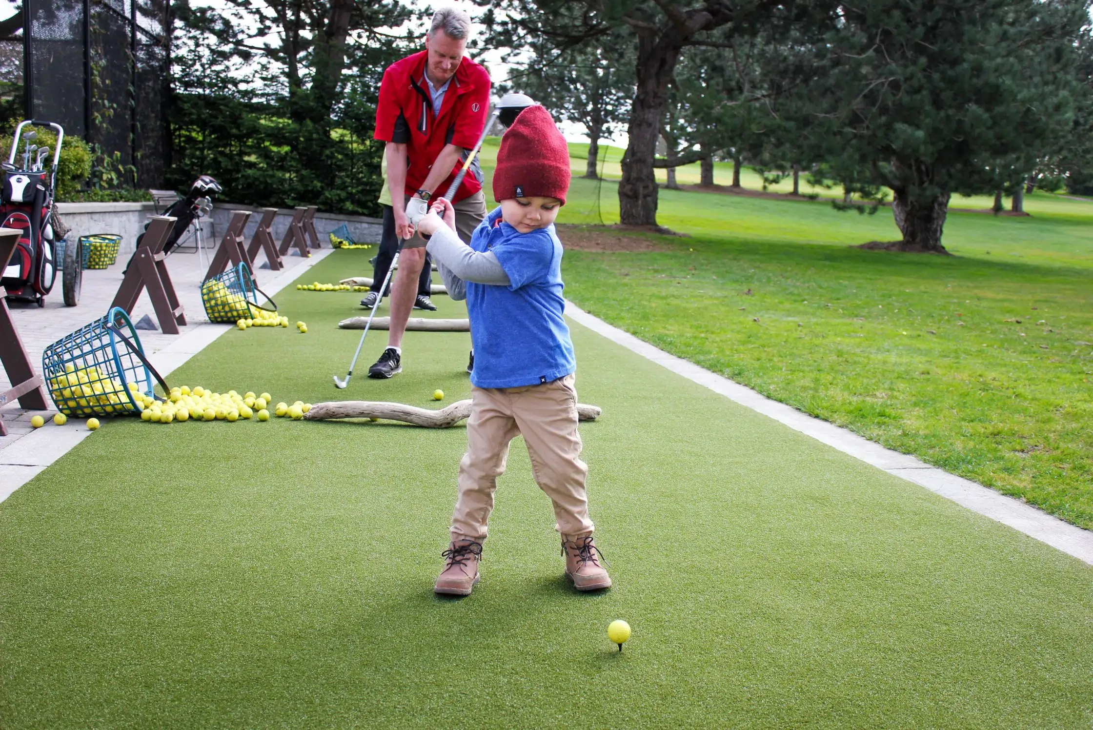 Child Playing Golf on SYNLawn Sacramento Putting Green